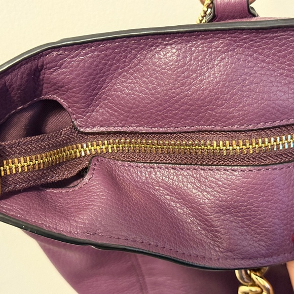 Coach Purple Pebbled Leather Tote Bag Gold Chain Straps - Picture 5 of 10